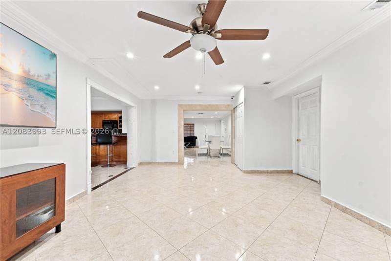 5 bedroom SingleFamilyResidence at 13390 SW 46th Ter, San Sebastian Unit No 5, Miami — photo 2