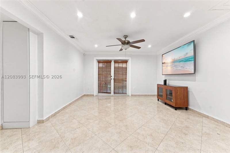 5 bedroom SingleFamilyResidence at 13390 SW 46th Ter, San Sebastian Unit No 5, Miami — photo 3