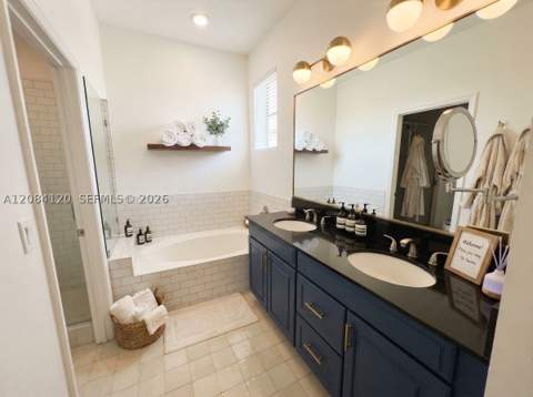 878 NE 191st St, Miami FL - photo 13 of 22