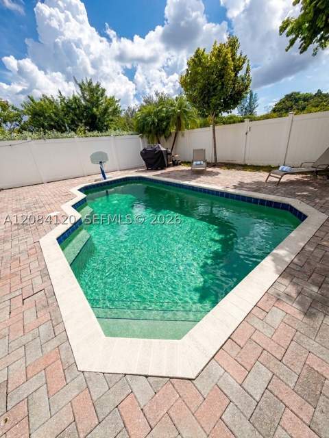 878 NE 191st St, Miami FL - photo 14 of 22