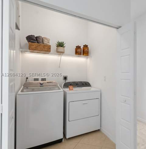 878 NE 191st St, Miami FL - photo 8 of 22
