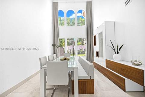 10957 NW 73rd Ter, Doral FL - photo 10 of 72