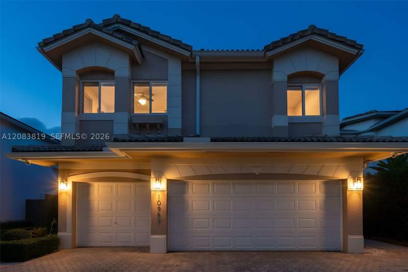 5 bedroom SingleFamilyResidence at 10957 NW 73rd Ter, Doral Isles St Croix, Doral — photo 4