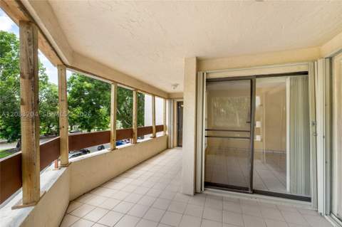 12455 SW 93rd Ter 301T, Miami FL - photo 16 of 19