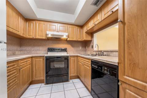 12455 SW 93rd Ter 301T, Miami FL - photo 6 of 19