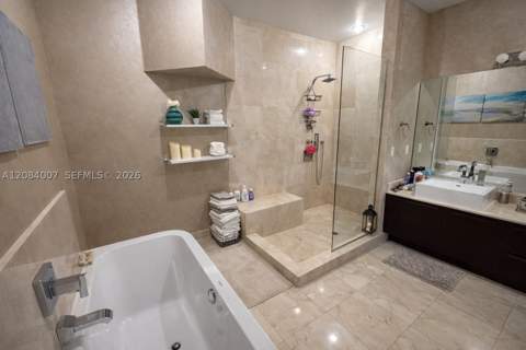 250 NE Sunny Isles Blvd Th-407, Sunny Isles Beach FL - photo 10 of 18