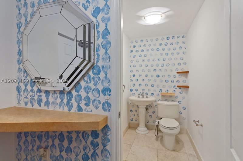 2 bedroom Condominium at 300 Euclid Ave 209, Armitage Place No 3 Condo, Miami Beach — photo 5