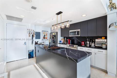 665 NE 25th St 403, Miami FL - photo 14 of 72