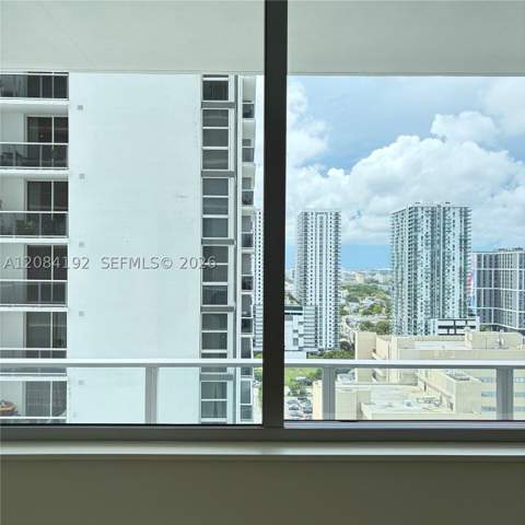 1400 Biscayne Blvd 2003, Miami FL - photo 16 of 28