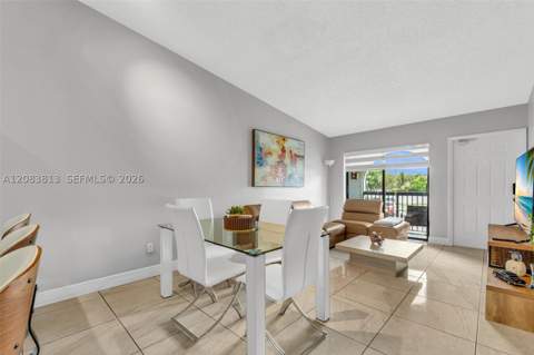 18226 Mediterranean Blvd 7-16, Hialeah FL - photo 11 of 37