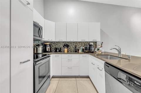 18226 Mediterranean Blvd 7-16, Hialeah FL - photo 15 of 37