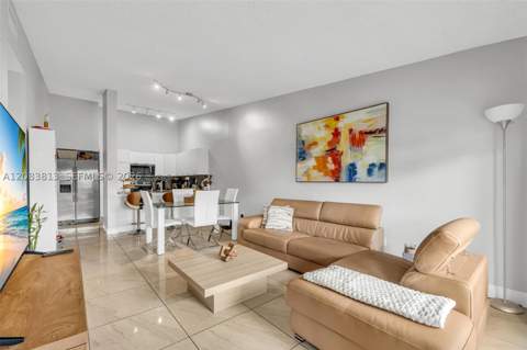 18226 Mediterranean Blvd 7-16, Hialeah FL - photo 6 of 37