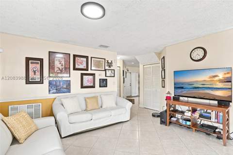 18209 NW 61st Ct, Hialeah FL - photo 15 of 45