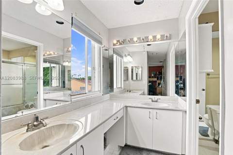 18209 NW 61st Ct, Hialeah FL - photo 24 of 45