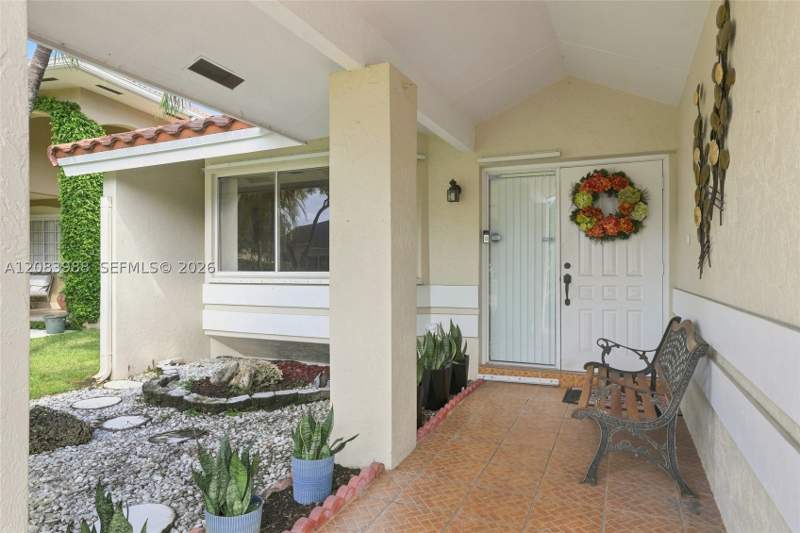 3 bedroom SingleFamilyResidence at 18209 NW 61st Ct, Harbour Sub, Hialeah — photo 4