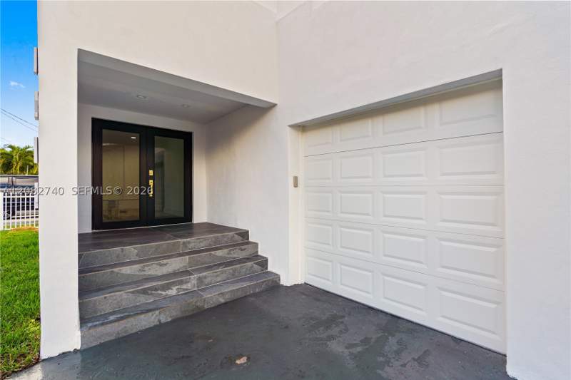 5 bedroom SingleFamilyResidence at 1274 NW 55th Ter, Orchard Villa, Miami — photo 2