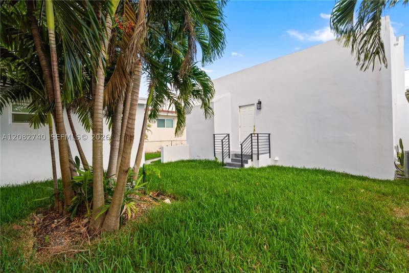 5 bedroom SingleFamilyResidence at 1274 NW 55th Ter, Orchard Villa, Miami — photo 4