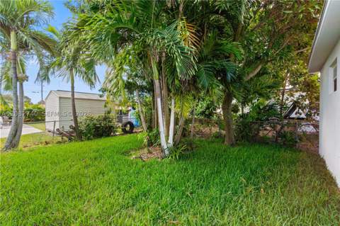 1274 NW 55th Ter, Miami FL - photo 8 of 39