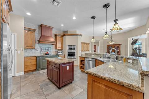 2825 Fairways Dr, Homestead FL - photo 6 of 35