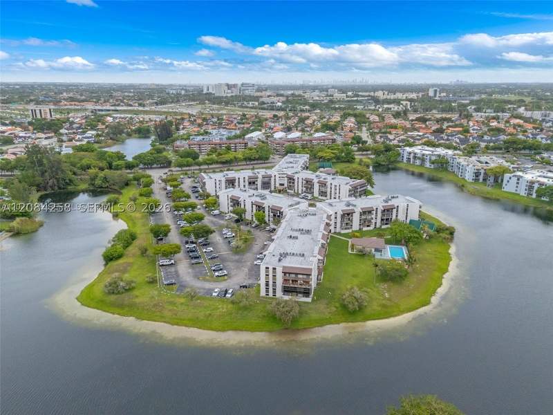 2 bedroom Condominium at 1350 SW 122nd Ave 317, Peninsula At Intl Gardens, Miami — photo 2