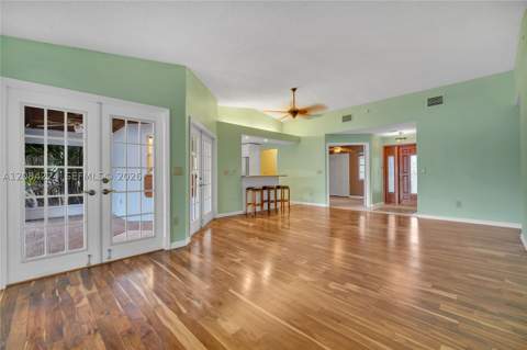 685 SE 25th Ln, Homestead FL - photo 10 of 52