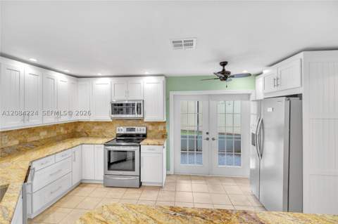 685 SE 25th Ln, Homestead FL - photo 18 of 52