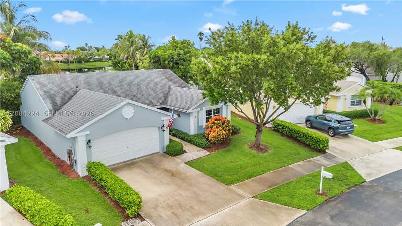 3 bedroom SingleFamilyResidence at 685 SE 25th Ln, Keys-Gate No 1, Homestead — photo 4