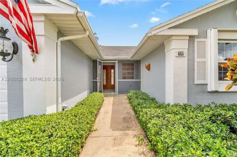 685 SE 25th Ln, Homestead FL - photo 6 of 52