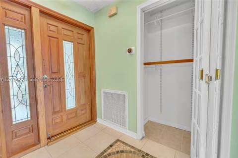 685 SE 25th Ln, Homestead FL - photo 9 of 52