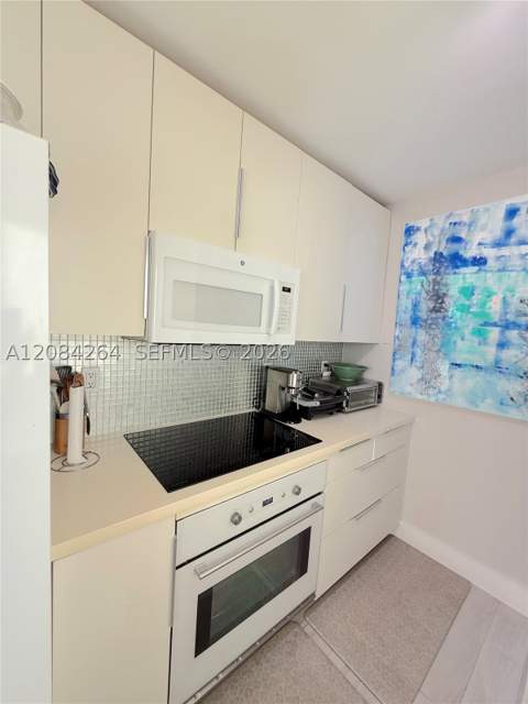 5900 Collins Ave 1405, Miami Beach FL - photo 13 of 41