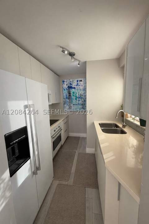 5900 Collins Ave 1405, Miami Beach FL - photo 14 of 41