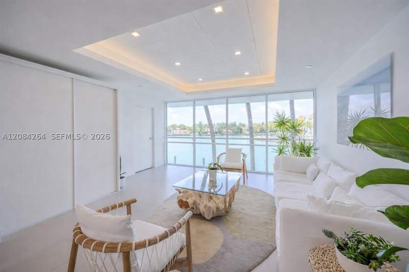 2 bedroom Condominium at 5900 Collins Ave 1405, The Grandview Condo, Miami Beach — photo 4