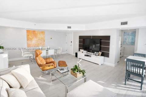 5900 Collins Ave 1405, Miami Beach FL - photo 8 of 41