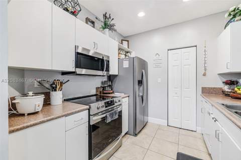 2260 NE 42nd Cir, Homestead FL - photo 16 of 58