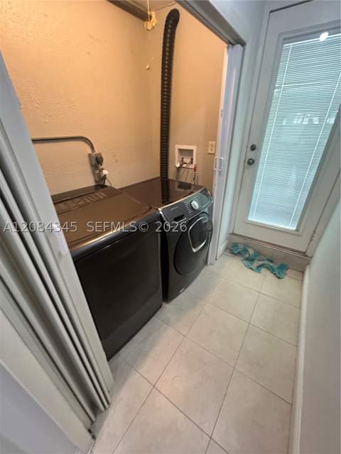 1843 NW 107th St, Miami FL - photo 15 of 65
