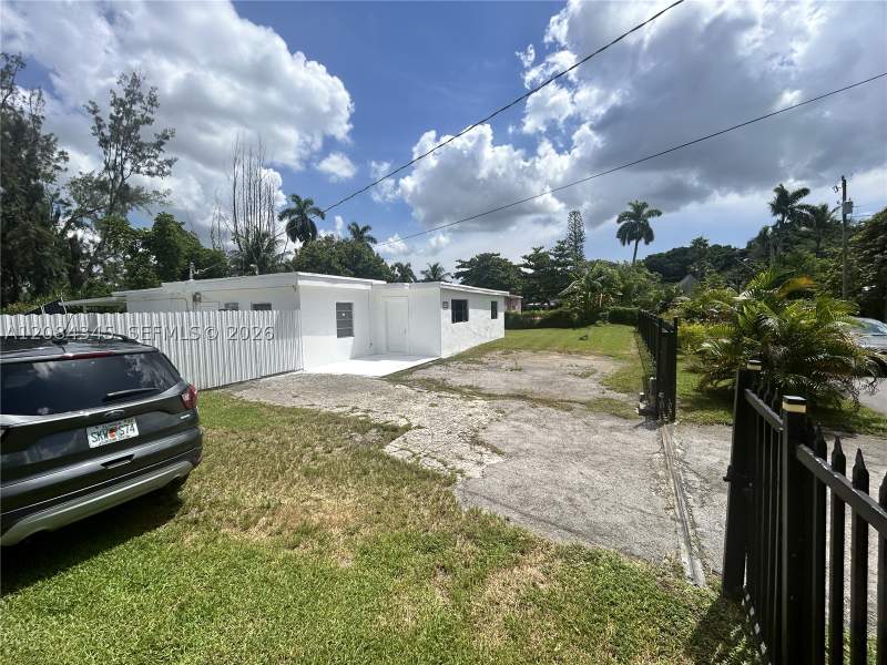 4 bedroom SingleFamilyResidence at 1843 NW 107th St, Little River Trs, Miami — photo 5
