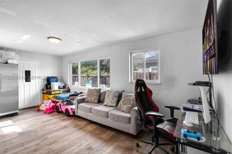 1116 Opa Locka Blvd, Miami FL - photo 10 of 33