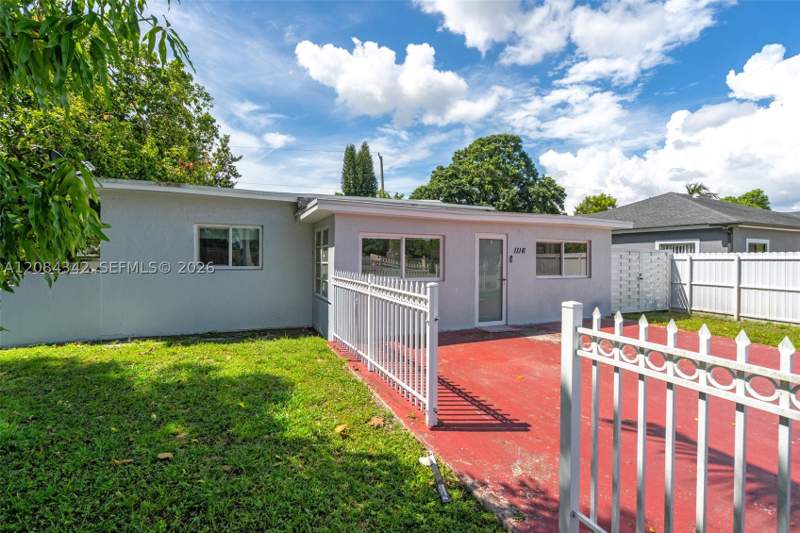 4 bedroom SingleFamilyResidence at 1116 Opa Locka Blvd, Palmland Park, Miami — photo 3