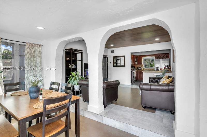 4 bedroom SingleFamilyResidence at 1116 Opa Locka Blvd, Palmland Park, Miami — photo 4