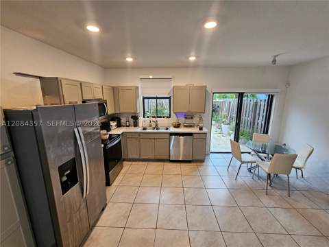 300 NE 12th St, Florida City FL - photo 18 of 61