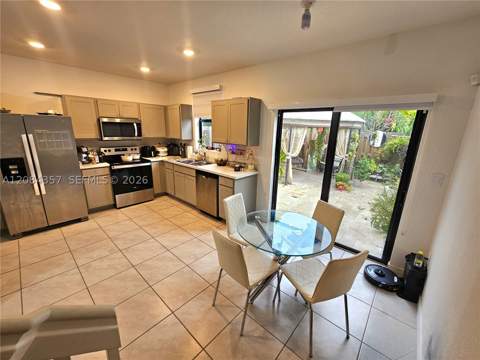 300 NE 12th St, Florida City FL - photo 24 of 61