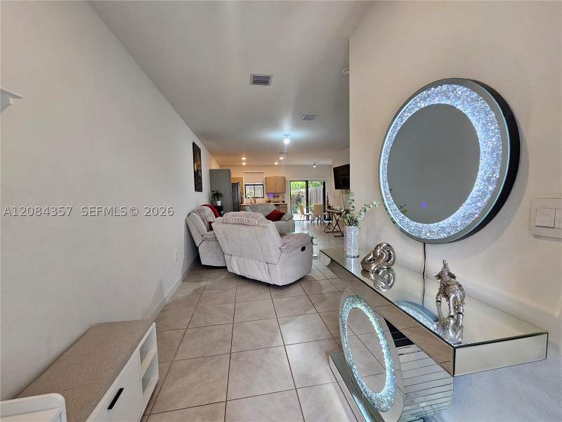 3 bedroom Townhouse at 300 NE 12th St, Miami Land And Developmen, Florida City — photo 4