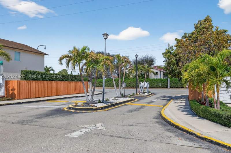 3 bedroom SingleFamilyResidence at 13758 SW 160th Ter, Monaco Dream Homes, Miami — photo 3