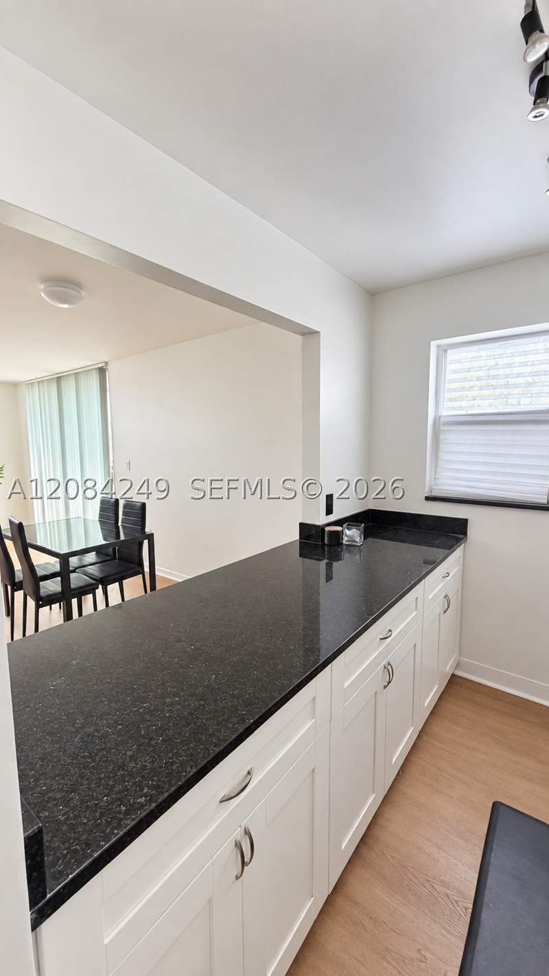 1 bedroom Condominium at 1990 Marseille Dr 407, Lisette Condo, Miami Beach — photo 3