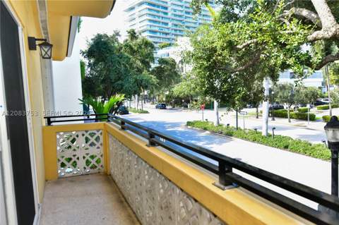 65 Washington Ave 26, Miami Beach FL - photo 10 of 17