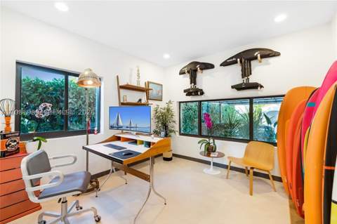 8818 Carlyle Ave, Surfside FL - photo 18 of 43