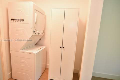 65 Washington Ave 25, Miami Beach FL - photo 8 of 17