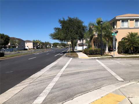 13986 SW 276th Way, Homestead FL - photo 7 of 31