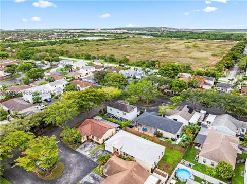 22316 SW 99th Ave, Cutler Bay FL - photo 7 of 29