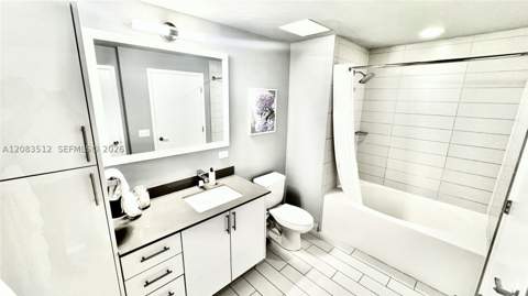 999 SW 1st Ave 2303, Miami FL - photo 20 of 35